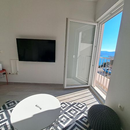Apartment Charlie Комарна Екстериор снимка