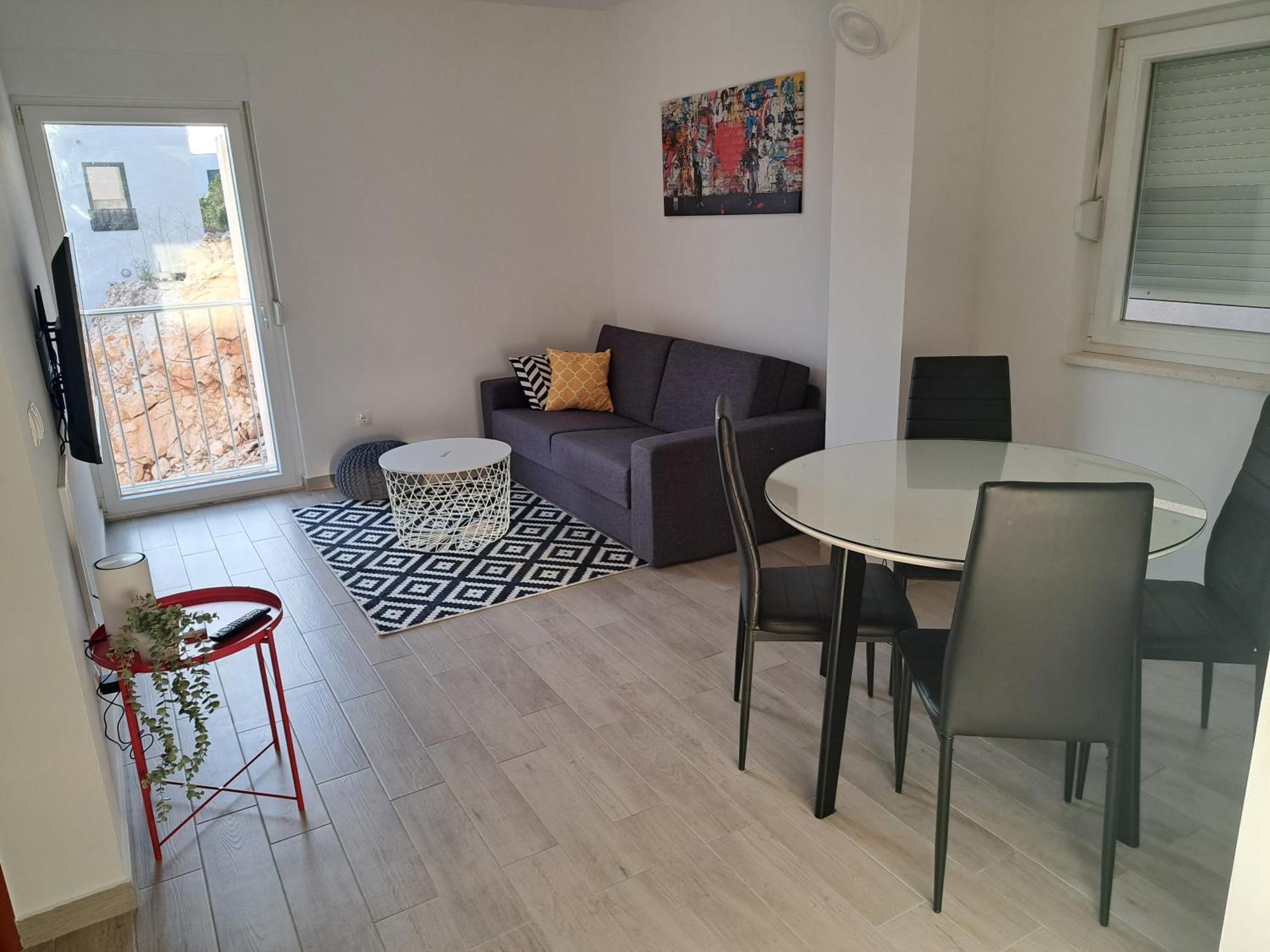 Apartment Charlie Комарна Екстериор снимка